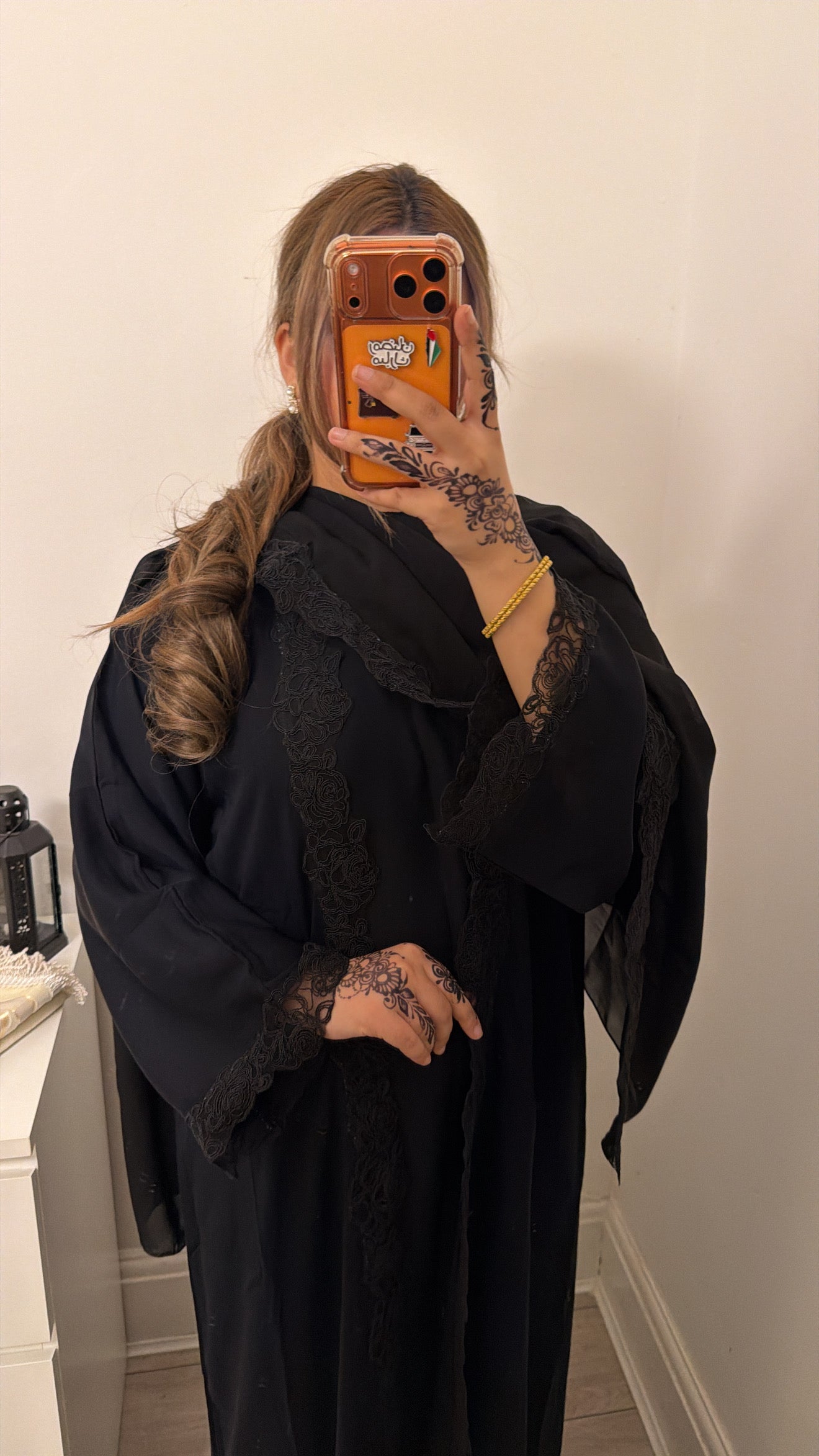 Huda abaya